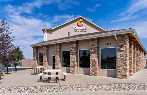 Laramie Hotel | Comfort Inn & Suites Near University of Wyoming