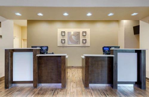 Wetmore Hotel | Comfort Inn & Suites Near Six Flags & Medical Center