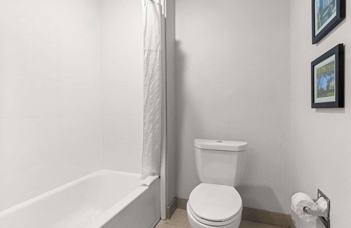 Tinley Park Hotel | Comfort Inn & Suites near Tinley Park Amphitheater