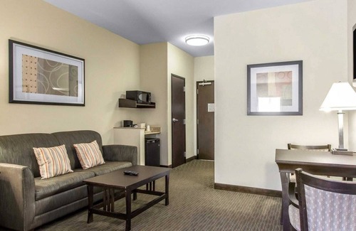 Central Oklahoma City Hotel | Comfort Inn & Suites Oklahoma City West - I-40