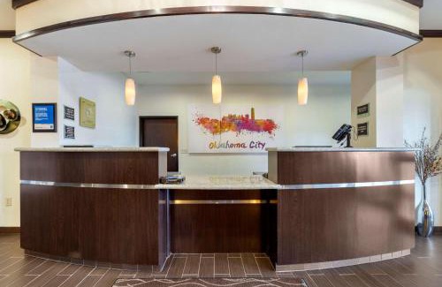 Central Oklahoma City Hotel | Comfort Inn & Suites Oklahoma City West - I-40