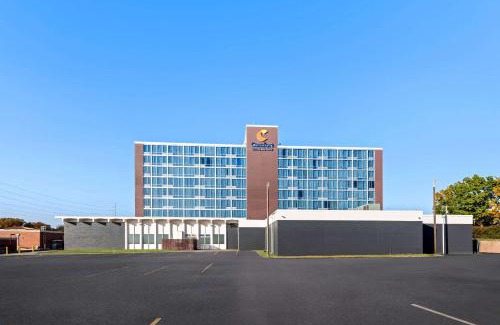 South Central Omaha Hotel | Comfort Inn & Suites Omaha Central