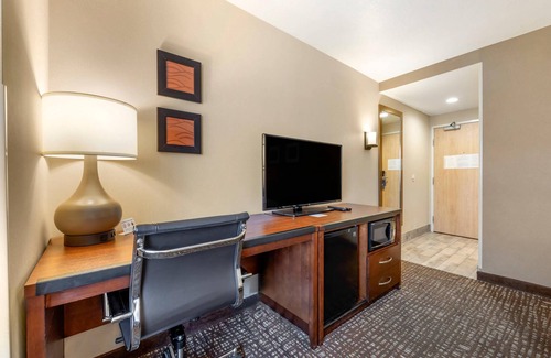 Lakeview Hotel | Comfort Inn & Suites Orem - Provo