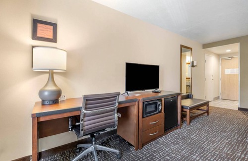 Lakeview Hotel | Comfort Inn & Suites Orem - Provo