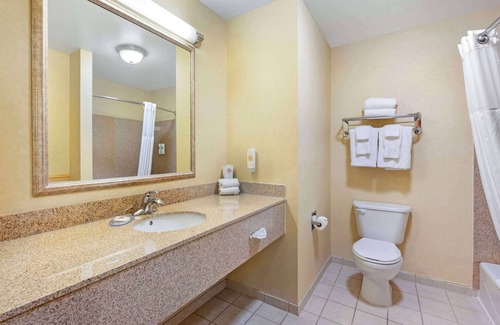 Rawlins Hotel | Comfort Inn & Suites Rawlins