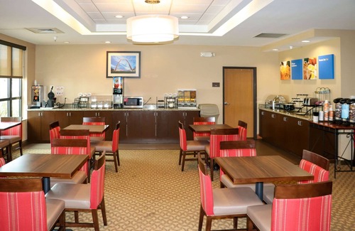 Miner Hotel | Comfort Inn & Suites Sikeston I-55