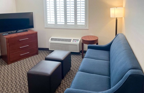 Safford Hotel | Comfort Inn & Suites Thatcher - Safford