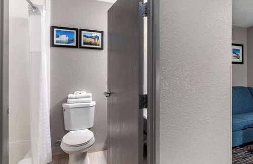 Emporia Hotel | Comfort Inn & Suites