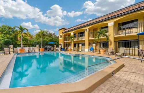 Sun City Center Hotel | Comfort Inn Sun City Center - Ruskin - Tampa South