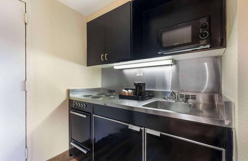 Fairfax Hotel | Comfort Inn University Center