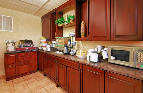 Fairfax Hotel | Comfort Inn University Center
