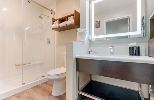 Antioch Hotel | Comfort Inn