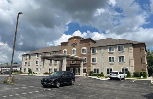 DeKalb Hotel | Comfort Inn