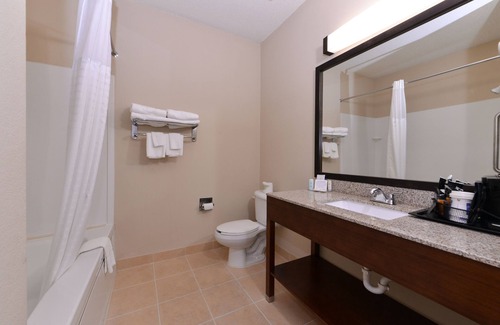 Walcott Hotel | Comfort Inn Walcott near Davenport
