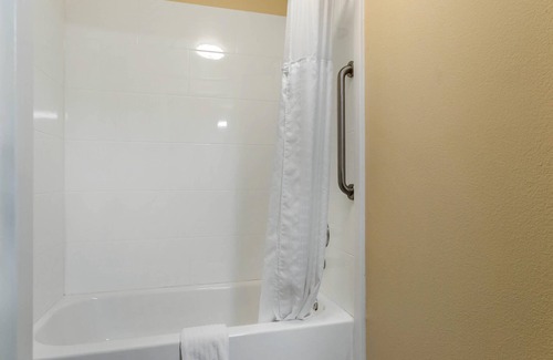 Walcott Hotel | Comfort Inn Walcott near Davenport