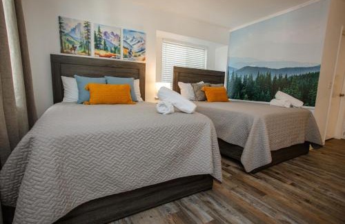 Three Rivers House | Comfort meets Tranquility by the Sequoia Entrance