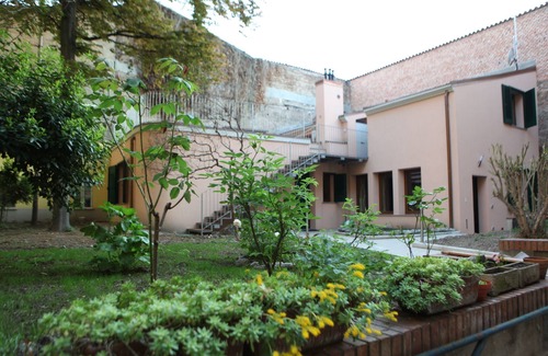 Historic Center Apartment | Comfort, silence and greenery in the heart of Bologna
