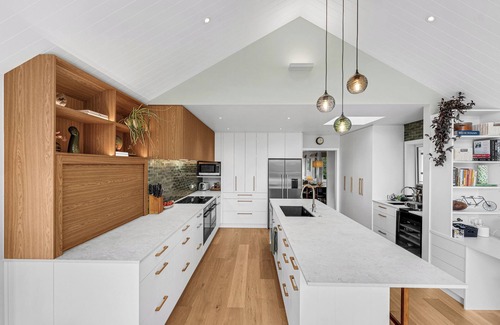 Belmont House | Comfort, Space & Coastal Lifestyle