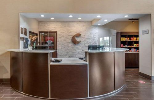 Auburn Hotel | Comfort Suites Auburn near I-69