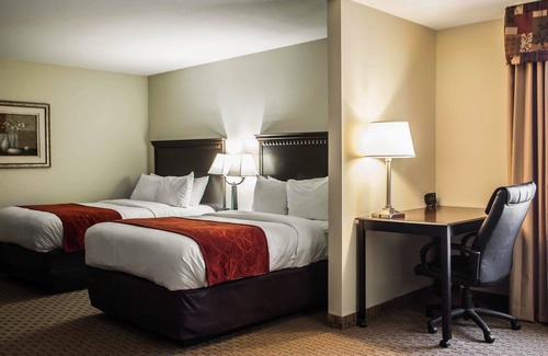 Bloomington Hotel | Comfort Suites Bloomington I-55 and I-74