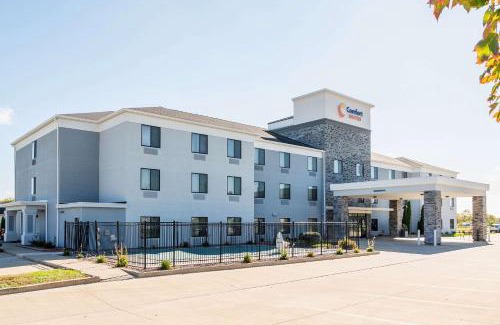 Bloomington Hotel | Comfort Suites Bloomington I-55 and I-74