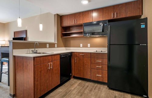 Camp Hill Hotel | Comfort Suites Camp Hill-Harrisburg West