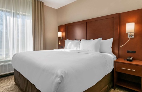 Camp Hill Hotel | Comfort Suites Camp Hill-Harrisburg West