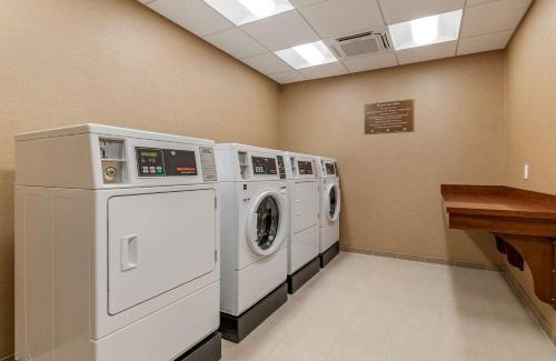 Camp Hill Hotel | Comfort Suites Camp Hill-Harrisburg West