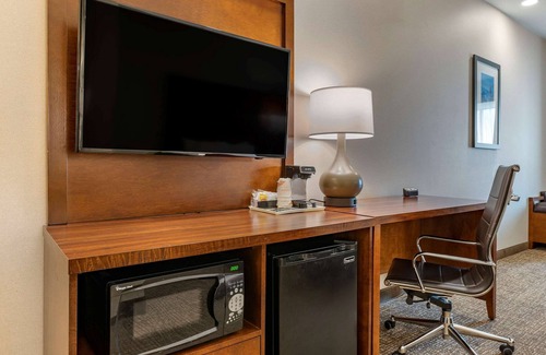 Northeast Columbus Hotel | Comfort Suites Columbus Airport
