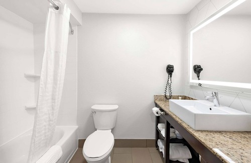 Summit Station Hotel | Comfort Suites Columbus