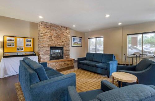 Coralville Hotel | Comfort Suites Coralville I-80