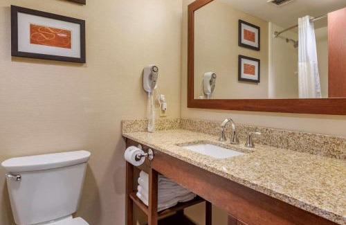 Carlisle Hotel | Comfort Suites Downtown Carlisle