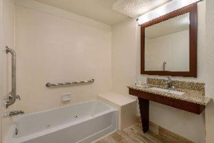 North Orange Hotel | Comfort Suites Downtown