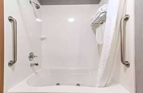 Fairview Heights Hotel | Comfort Suites Fairview Heights