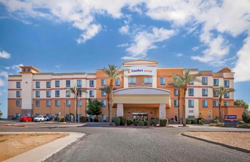Glendale Hotel | Comfort Suites Glendale - State Farm Stadium Area