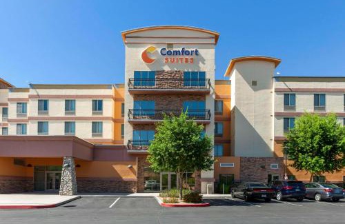 Glendale Hotel | Comfort Suites Glendale - State Farm Stadium Area
