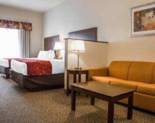 Huntsville Hotel | Comfort Suites Huntsville MidCity District at Research Park