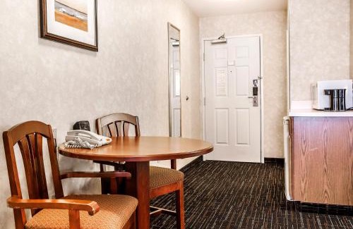Independence Hotel | Comfort Suites Independence - Kansas City