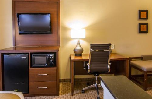 Marshall Hotel | Comfort Suites Marshall