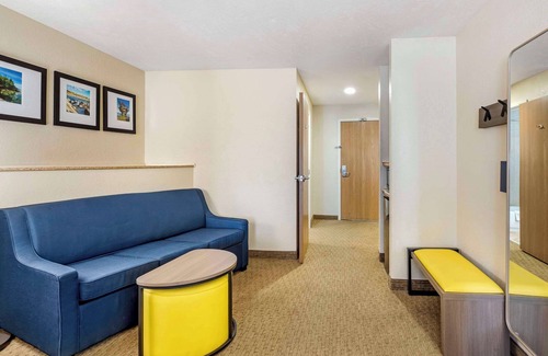 Merrillville Hotel | Comfort Suites Merrillville near US 30