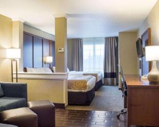 Minot Hotel | Comfort Suites Minot South