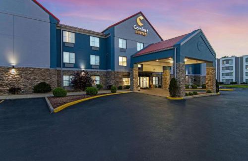 Lansing Hotel | Comfort Suites near I-80 and I-94