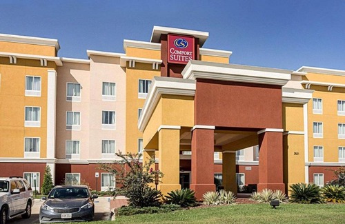 Gonzales Hotel | Comfort Suites near Tanger Outlet Mall