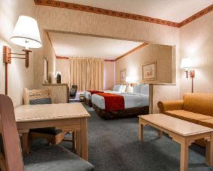Peoria Hotel | Comfort Suites Peoria Sports Complex