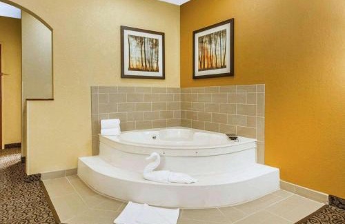Ramsey Hotel | Comfort Suites Ramsey