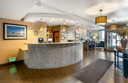Redding Hotel | Comfort Suites Redding - Shasta Lake