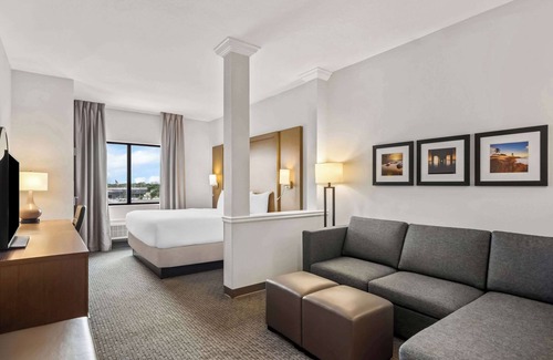 Stuart Hotel | Comfort Suites Stuart - Hutchinson Island