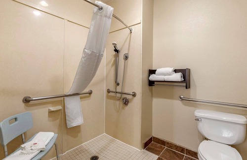 Clovis Hotel | Comfort Suites