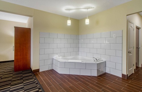 Danville Hotel | Comfort Suites