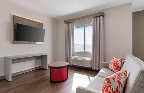Bonanza Hotel | Comfort Suites